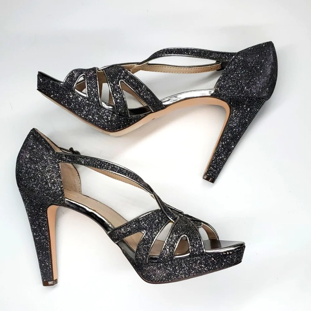Style and Co Selinaa Silver Gray Platform Stiletto Heels 8 NWT